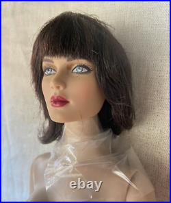 Robert Tonner Shauna Sweetheart City Tweed 16Doll nude -wigged LE300