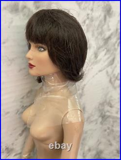 Robert Tonner Shauna Sweetheart City Tweed 16Doll nude -wigged LE300