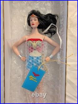 Robert Tonner Signed Silver Age Wonder Woman Porcelain 19 Doll #14 of 500