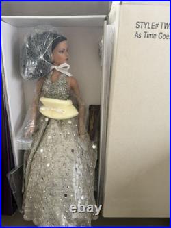 Robert Tonner, Tyler Wentworth As Time Goes By 16 Doll, Complete, 2005 NRFB