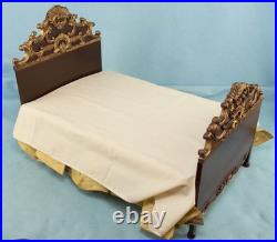 Robert Tonner Tyler Wentworth BORDEAUX COLLECTION Bed w Box & Shipping Box