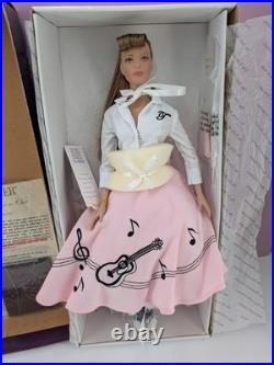 Robert Tonner Tyler Wentworth Cleveland Rock-N-Roll 16 Signed Fashion Doll Pink