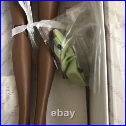 Robert Tonner Tyler Wentworth Collection ESME SUPER STRIPES 16 Doll Box Swim