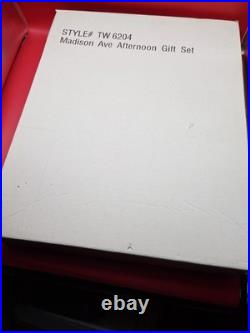 Robert Tonner Tyler Wentworth Madison Ave Afternoon Giftset Doll & Fashions NRFB