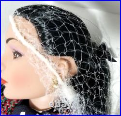 Robert Tonner Tyler Wentworth Sydney Chase 16 Fashion Doll TW3101 NRFB