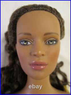 Runway Rave Jac Nude Tonner Doll 2006 Tyler Wentworth BW Body Vinyl 16 Curls