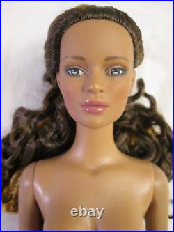 Runway Rave Jac Nude Tonner Doll 2006 Tyler Wentworth BW Body Vinyl 16 Curls