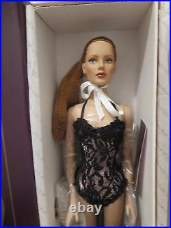 SUZETTE DUBOIS gorgeous RED HAIR a Limited Ed thats in pristine condition NRFB