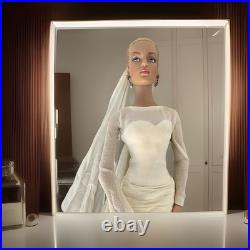 Show Stopping Sydney Chase Tonner Tyler Wentworth Doll LE1500 No Box or Shoes