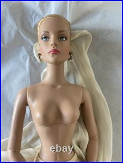 Show Stopping Sydney Chase Tonner Tyler Wentworth Doll LE1500 No Box or Shoes