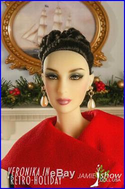 Stunning JAMIEshow Retro-Holiday Veronika dressed MIB withoriginal box & shipper