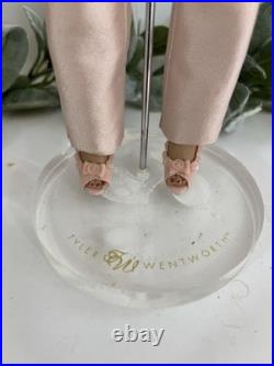 Sydney Chase Just Divine Doll 16 Pink Suit 2005 Tonner Wentworth Stand