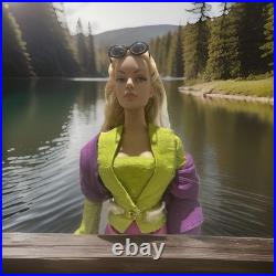 Sydney Chase doll 2003