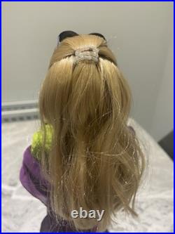 Sydney Chase doll 2003