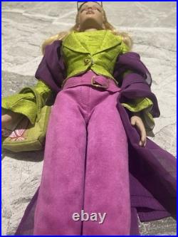 Sydney Chase doll 2003