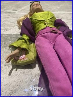 Sydney Chase doll 2003