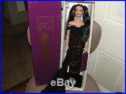 TONNER CONVENTION DOLL TYLER WENTWORTH, CHARMED, le