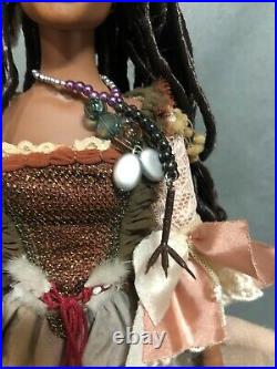 TONNER Disney 16 Vinyl Toy DOLL TIA DALMA Pirates of the Caribbean + Necklace