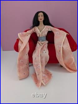 TONNER'FIFTH AVENUE FEVER' LAYNE REESE DOLL TYLER WENTWORTH DOLL 2007 Kimono