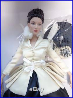 TONNER -OUTLANDER CLAIRE'S NEW LOOK Dressed doll-16on new RTB 101 body-NRFB