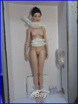 TONNER -OUTLANDER CLAIRE'S NEW LOOK NUDE doll-16on new RTB 101 body-NEW DOLL