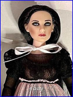 TONNER ReImagination 2009 SINISTER CIRCUS THE WAIF DRESSED Fashion Doll LE1000