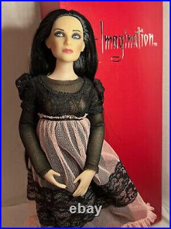 TONNER ReImagination 2009 SINISTER CIRCUS THE WAIF DRESSED Fashion Doll LE1000