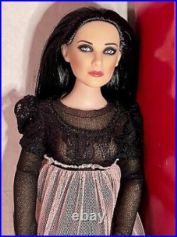 TONNER ReImagination 2009 SINISTER CIRCUS THE WAIF DRESSED Fashion Doll LE1000