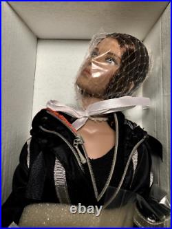 TONNER TYLER 2012 HUNGER GAMES KATNISS EVERDEEN Jennifer Lawrence 16 Doll NRFB TONNER TYLER 2012 HUNGER GAMES KATNISS EVERDEEN Jennifer Lawrence 16 Doll NRFB