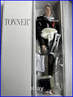 TONNER TYLER 2012 HUNGER GAMES KATNISS EVERDEEN Jennifer Lawrence 16 Doll NRFB