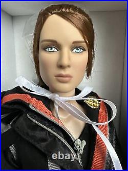 TONNER TYLER 2012 HUNGER GAMES KATNISS EVERDEEN Jennifer Lawrence 16 Doll NRFB