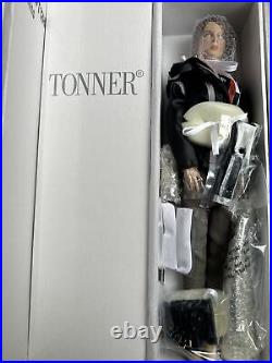 TONNER TYLER 2012 HUNGER GAMES KATNISS EVERDEEN Jennifer Lawrence 16 Doll NRFB