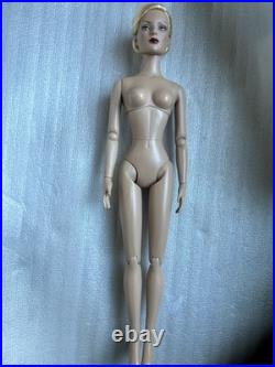 TONNER TYLER WENTWORTH 2005 COLLECTION UFDC REGINA BANQUET 16 Fashion Doll BW