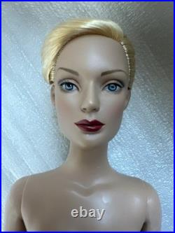 TONNER TYLER WENTWORTH 2005 COLLECTION UFDC REGINA BANQUET 16 Fashion Doll BW