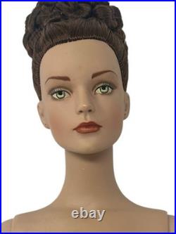 TONNER TYLER WENTWORTH SYDNEY CHASE Wearing LOVE IS BLUE 16 Fashion Doll