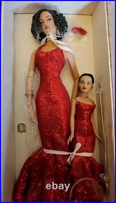 TONNER Tyler Wentworth 16 RED HOT Doll & Kitty TW9412 LE Of 500 Convention 2004