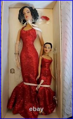 TONNER Tyler Wentworth 16 RED HOT Doll & Kitty TW9412 LE Of 500 Convention 2004