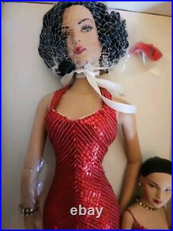TONNER Tyler Wentworth 16 RED HOT Doll & Kitty TW9412 LE Of 500 Convention 2004