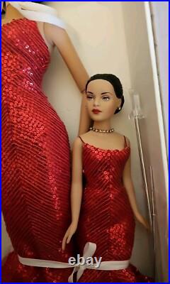 TONNER Tyler Wentworth 16 RED HOT Doll & Kitty TW9412 LE Of 500 Convention 2004