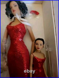 TONNER Tyler Wentworth 16 RED HOT Doll & Kitty TW9412 LE Of 500 Convention 2004
