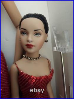 TONNER Tyler Wentworth 16 RED HOT Doll & Kitty TW9412 LE Of 500 Convention 2004