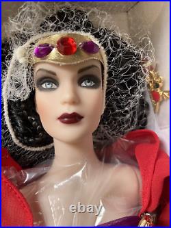 TONNER Tyler Wentworth Queen of Swords- NRFB with Shipper signed LE250