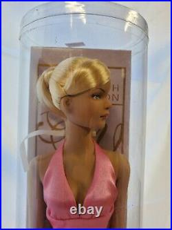 TONNER Tyler Wentworth doll original packaging tube blonde hair green eyes NRFB