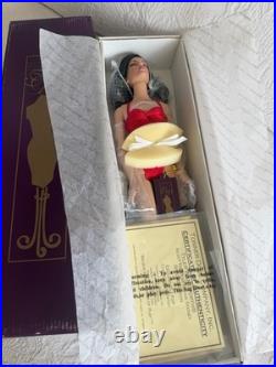 Tóner Tyler Wentworth 16 Doll Ready to Wear Rouge Sydney NRFB Mint with Box COA