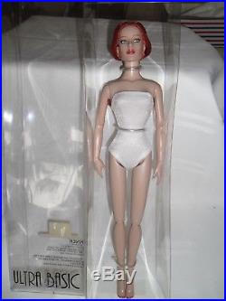 Tonner 16 2008 ULTRA BASIC TYLER WENTWORTH Redhead Fashion Doll