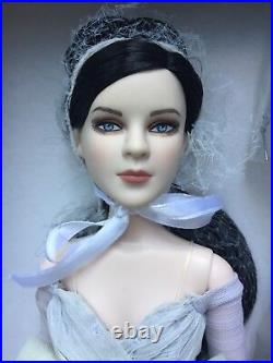 Tonner 16 2011 UNHAPPILY EVER AFTER HALLOWEEN CONVENTION Doll NRFB LE 200