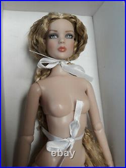 Tonner 16 Cami basic blonde doll