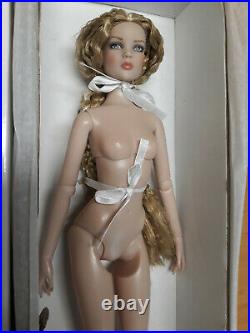Tonner 16 Cami basic blonde doll
