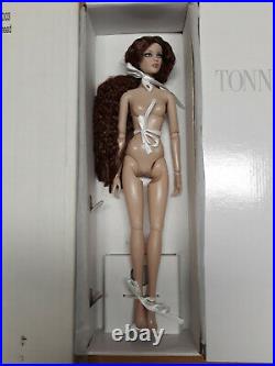 Tonner 16 Cami basic redhead doll