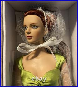 Tonner 16 Fashion Doll Beyond Envy Sydney Box and Shipper